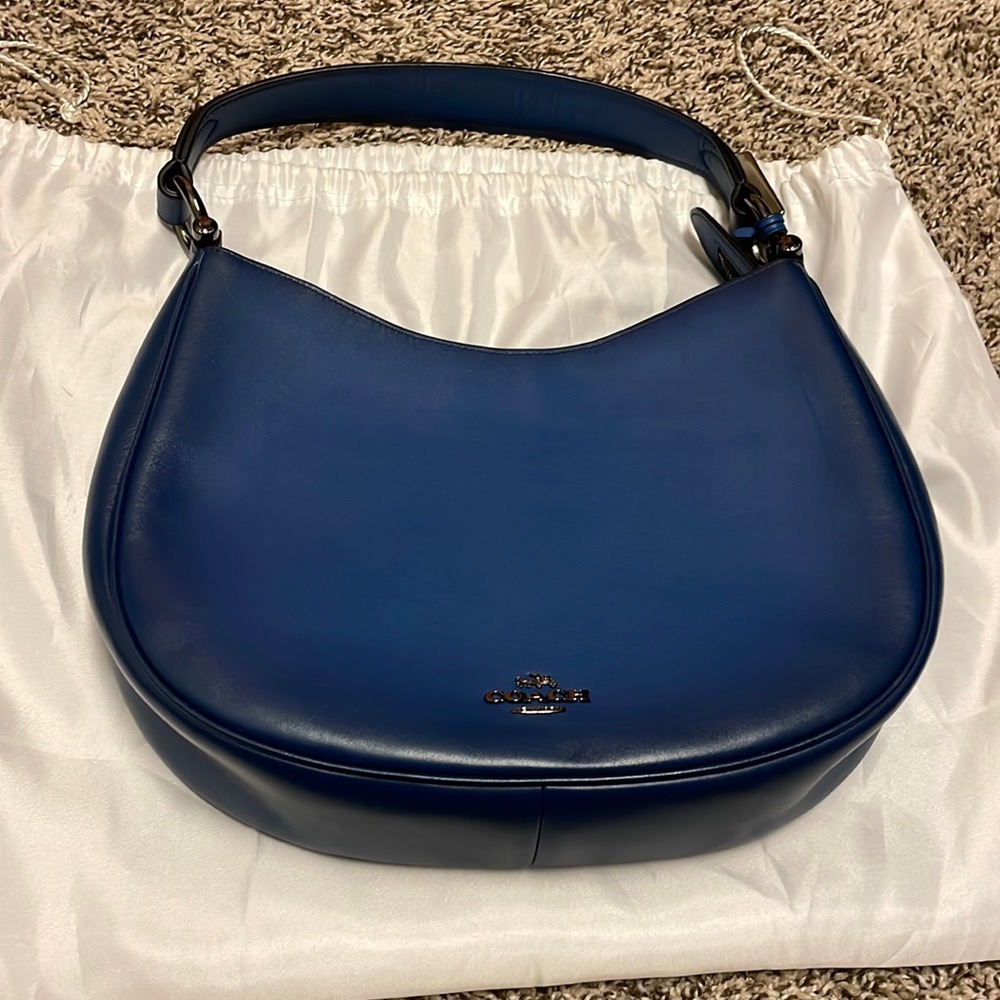 Coach mini nomad